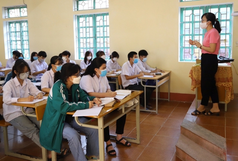203 giáo viên và học sinh mắc COVID-19, Phú Thọ hủy kế hoạch cho học sinh lớp 12 tới trường - Ảnh 1. 203 giáo viên và học sinh mắc COVID-19, Phú Thọ hủy kế hoạch cho học sinh lớp 12 tới trường - Ảnh 1.