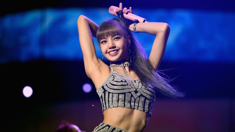 Ca sĩ Lisa từ chối làm biểu tượng hồi sinh du lịch của Thái Lan - Ảnh 1. Ca sĩ Lisa từ chối làm biểu tượng hồi sinh du lịch của Thái Lan - Ảnh 1.