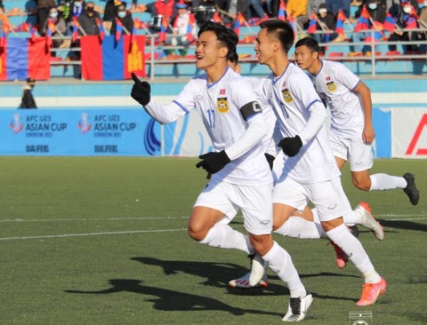 U23 Lào giúp U23 Thái Lan giành vé dự vòng chung kết U23 châu Á 2022 - Ảnh 1. U23 Lào giúp U23 Thái Lan giành vé dự vòng chung kết U23 châu Á 2022 - Ảnh 1.