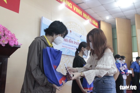 Dù thế nào cũng không bỏ cuộc - Ảnh 7. Dù thế nào cũng không bỏ cuộc - Ảnh 7.