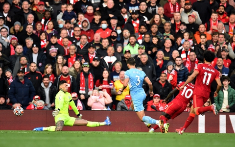 Liverpool và Man City tạo ra trận hòa điên rồ tại Anfield - Ảnh 2. Liverpool và Man City tạo ra trận hòa điên rồ tại Anfield - Ảnh 2.