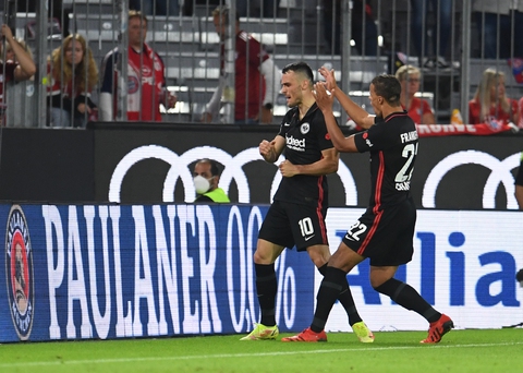 Lewandowski tịt ngòi, Bayern bất ngờ thua ngược Frankfurt - Ảnh 3. Lewandowski tịt ngòi, Bayern bất ngờ thua ngược Frankfurt - Ảnh 3.