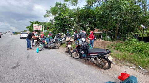 Thừa Thiên Huế sẽ xử phạt người từ vùng có dịch tự ý về quê - Ảnh 1. Thừa Thiên Huế sẽ xử phạt người từ vùng có dịch tự ý về quê - Ảnh 1.