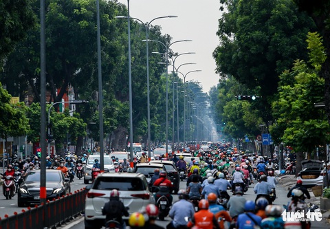 Đường sá TP.HCM đông nghịt như thời chưa giãn cách - Ảnh 6. Đường sá TP.HCM đông nghịt như thời chưa giãn cách - Ảnh 6.