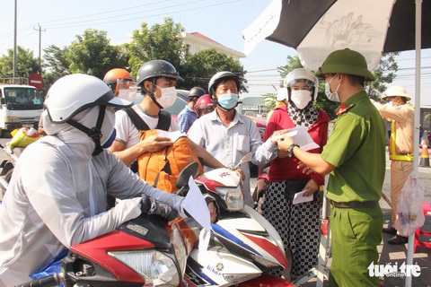 Đà Nẵng chia người bên ngoài vào thành phố làm 3 nhóm - Ảnh 1. Đà Nẵng chia người bên ngoài vào thành phố làm 3 nhóm - Ảnh 1.