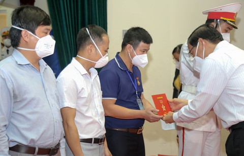 Chủ tịch Phan Văn Mãi: Trân quý các đoàn chi viện kề vai cùng TP.HCM chống dịch - Ảnh 3. Chủ tịch Phan Văn Mãi: Trân quý các đoàn chi viện kề vai cùng TP.HCM chống dịch - Ảnh 3.