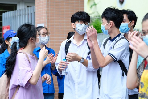 Thi tốt nghiệp THPT năm 2022: Giữ ổn định hay thay đổi quá lớn? - Ảnh 1. Thi tốt nghiệp THPT năm 2022: Giữ ổn định hay thay đổi quá lớn? - Ảnh 1.