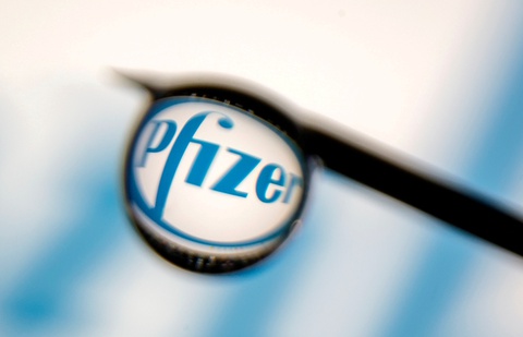 Hôm nay 7-10, thêm 608.400 liều vắc xin Pfizer đã về đến TP.HCM - Ảnh 1. Hôm nay 7-10, thêm 608.400 liều vắc xin Pfizer đã về đến TP.HCM - Ảnh 1.