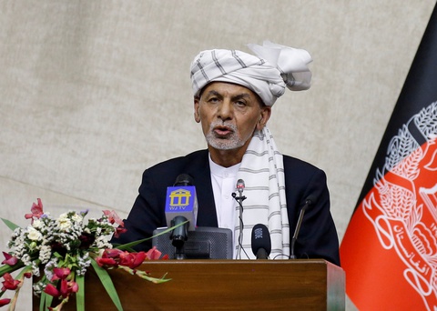 Mỹ điều tra cáo buộc cựu tổng thống Afghanistan ôm tiền bỏ trốn - Ảnh 1. Mỹ điều tra cáo buộc cựu tổng thống Afghanistan ôm tiền bỏ trốn - Ảnh 1.