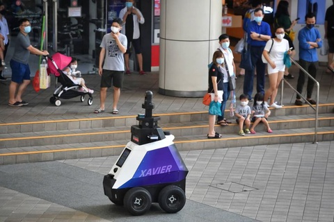 Singapore đưa robot cảnh sát vào hoạt động - Ảnh 1. Singapore đưa robot cảnh sát vào hoạt động - Ảnh 1.