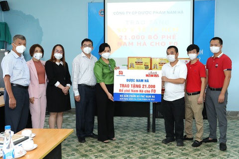 Bổ phế Nam Hà tặng 21.000 sản phẩm hỗ trợ F0 điều trị tại nhà - Ảnh 1. Bổ phế Nam Hà tặng 21.000 sản phẩm hỗ trợ F0 điều trị tại nhà - Ảnh 1.