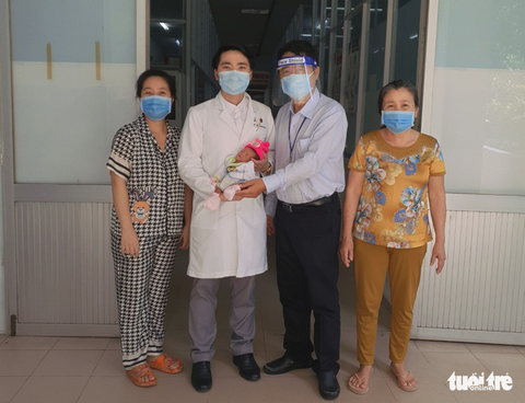 Nuôi sống bé gái sau khi sinh cực non ở tuần 26, chỉ nặng 900g - Ảnh 1. Nuôi sống bé gái sau khi sinh cực non ở tuần 26, chỉ nặng 900g - Ảnh 1.