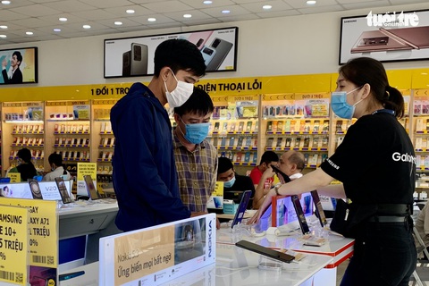 Thế giới di động gửi tối hậu thư đến chủ nhà: Trả lời giảm giá hoặc thanh lý hợp đồng - Ảnh 1. Thế giới di động gửi tối hậu thư đến chủ nhà: Trả lời giảm giá hoặc thanh lý hợp đồng - Ảnh 1.