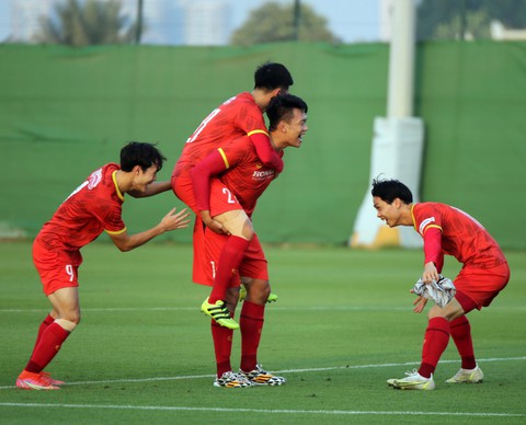 Điều chuyển trung vệ Thanh Bình sang đội tuyển U22 Việt Nam - Ảnh 2. Điều chuyển trung vệ Thanh Bình sang đội tuyển U22 Việt Nam - Ảnh 2.