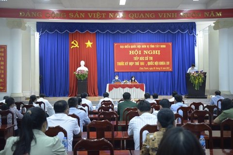 Cử tri Tây Ninh kiến nghị huy động xã hội hóa trong việc mua vắc xin - Ảnh 1. Cử tri Tây Ninh kiến nghị huy động xã hội hóa trong việc mua vắc xin - Ảnh 1.