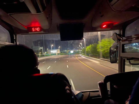 Thầy trò ông Park mất 7 giờ cho hành trình sang Oman dù chuyến bay chỉ 90 phút - Ảnh 1. Thầy trò ông Park mất 7 giờ cho hành trình sang Oman dù chuyến bay chỉ 90 phút - Ảnh 1.
