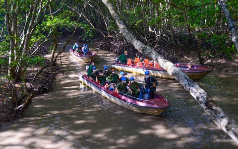 Du lịch rục rịch hồi sinh với tour an toàn - Ảnh 2. Du lịch rục rịch hồi sinh với tour an toàn - Ảnh 2.