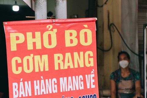 1 tuần qua Hà Nội đứng đầu cả nước về số ca COVID-19 mới trong ngày, vì sao? - Ảnh 2. 1 tuần qua Hà Nội đứng đầu cả nước về số ca COVID-19 mới trong ngày, vì sao? - Ảnh 2.