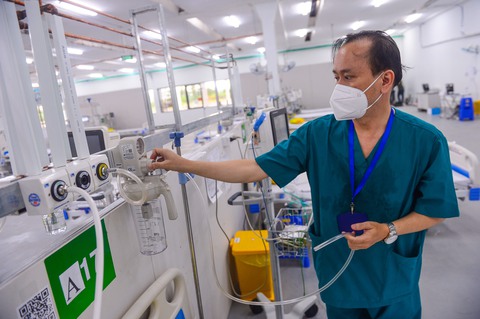 Số ca tử vong của TP.HCM tăng, tập trung ở nhóm cao tuổi và không chịu tiêm vắc xin - Ảnh 2. Số ca tử vong của TP.HCM tăng, tập trung ở nhóm cao tuổi và không chịu tiêm vắc xin - Ảnh 2.