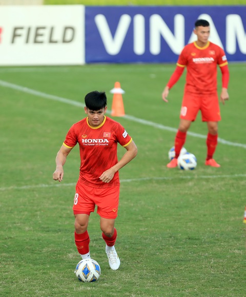 Trận thua tuyển Trung Quốc 2-3: Bài học về dùng người - Ảnh 1. Trận thua tuyển Trung Quốc 2-3: Bài học về dùng người - Ảnh 1.