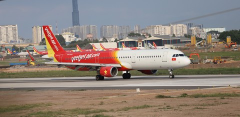 Giá vé máy bay giai đoạn thí điểm bay nội địa từ 10-10 như thế nào? - Ảnh 1. Giá vé máy bay giai đoạn thí điểm bay nội địa từ 10-10 như thế nào? - Ảnh 1.