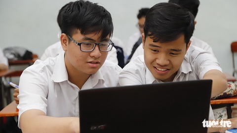 TP.HCM thưởng 120 triệu cho một học sinh đoạt huy chương đồng toán quốc tế - Ảnh 1. TP.HCM thưởng 120 triệu cho một học sinh đoạt huy chương đồng toán quốc tế - Ảnh 1.