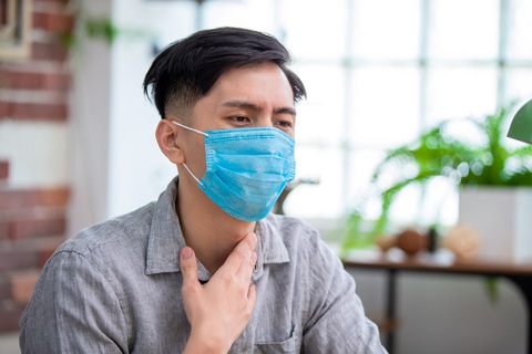 Súc họng - xịt mũi: Củng cố phòng tuyến ngừa COVID-19 - Ảnh 2. Súc họng - xịt mũi: Củng cố phòng tuyến ngừa COVID-19 - Ảnh 2.