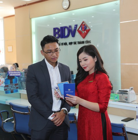 BIDV: Lợi nhuận 9 tháng tăng ngoạn mục, đạt hơn 10.700 tỉ đồng - Ảnh 1. BIDV: Lợi nhuận 9 tháng tăng ngoạn mục, đạt hơn 10.700 tỉ đồng - Ảnh 1.