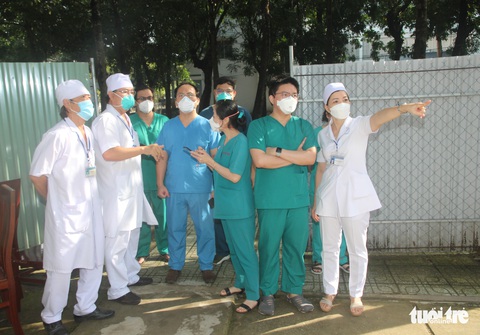 Toàn tỉnh Bạc Liêu đổi màu từ vàng sang đỏ - Ảnh 1. Toàn tỉnh Bạc Liêu đổi màu từ vàng sang đỏ - Ảnh 1.