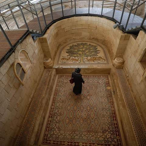 Palestine ra mắt bức tranh ghép khổng lồ tại lâu đài sa mạc Jericho - Ảnh 1. Palestine ra mắt bức tranh ghép khổng lồ tại lâu đài sa mạc Jericho - Ảnh 1.