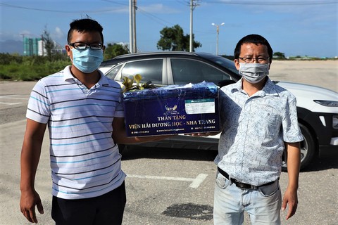 Cua hoàng đế tím siêu hiếm xuất hiện sau gần 8 năm tại Nha Trang - Ảnh 3. Cua hoàng đế tím siêu hiếm xuất hiện sau gần 8 năm tại Nha Trang - Ảnh 3.