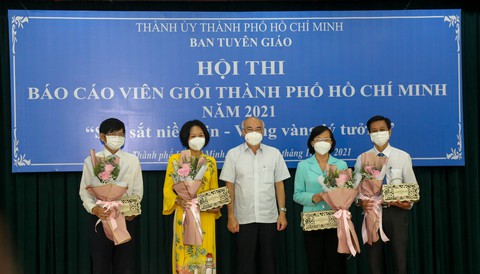 Khai mạc hội thi Báo cáo viên giỏi TP.HCM năm 2021 - Ảnh 1. Khai mạc hội thi Báo cáo viên giỏi TP.HCM năm 2021 - Ảnh 1.