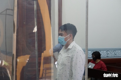 Hoãn phiên tòa vụ 2 cựu cán bộ Bộ Công an môi giới hối lộ để M88 hoạt động bình thường - Ảnh 3. Hoãn phiên tòa vụ 2 cựu cán bộ Bộ Công an môi giới hối lộ để M88 hoạt động bình thường - Ảnh 3.