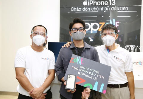 Thế Giới Di Động bán 18.000 iPhone 13 trong 7 ngày mở bán, thu 500 tỉ đồng - Ảnh 1. Thế Giới Di Động bán 18.000 iPhone 13 trong 7 ngày mở bán, thu 500 tỉ đồng - Ảnh 1.