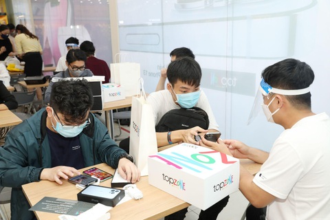 Thế Giới Di Động bán 18.000 iPhone 13 trong 7 ngày mở bán, thu 500 tỉ đồng - Ảnh 2. Thế Giới Di Động bán 18.000 iPhone 13 trong 7 ngày mở bán, thu 500 tỉ đồng - Ảnh 2.
