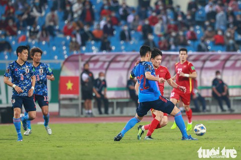 Công Phượng, Tiến Linh bất lực trước hai ngôi sao phòng ngự Nhật Bản - Ảnh 3. Công Phượng, Tiến Linh bất lực trước hai ngôi sao phòng ngự Nhật Bản - Ảnh 3.