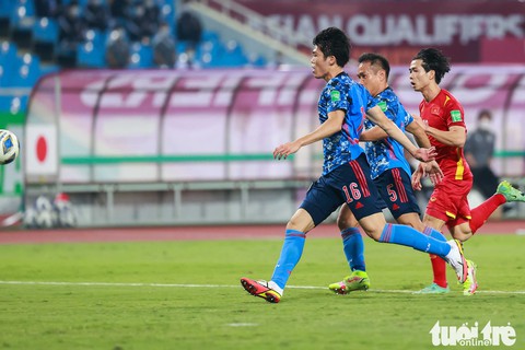 Công Phượng, Tiến Linh bất lực trước hai ngôi sao phòng ngự Nhật Bản - Ảnh 4. Công Phượng, Tiến Linh bất lực trước hai ngôi sao phòng ngự Nhật Bản - Ảnh 4.