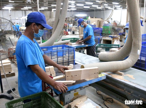 Tất bật sản xuất thời ‘bình thường mới’ trong nhà máy ở TP.HCM - Ảnh 3. Tất bật sản xuất thời ‘bình thường mới’ trong nhà máy ở TP.HCM - Ảnh 3.