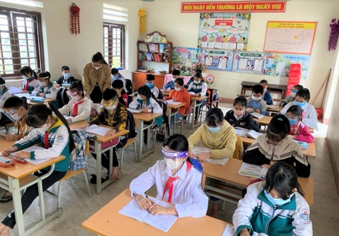 Phú Thọ cho học sinh đi học trở lại dù chưa xác định được điểm dừng của dịch COVID-19 - Ảnh 1. Phú Thọ cho học sinh đi học trở lại dù chưa xác định được điểm dừng của dịch COVID-19 - Ảnh 1.