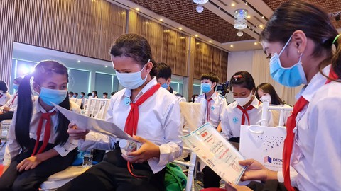 Truyền lửa để vượt qua khó khăn - Ảnh 2. Truyền lửa để vượt qua khó khăn - Ảnh 2.