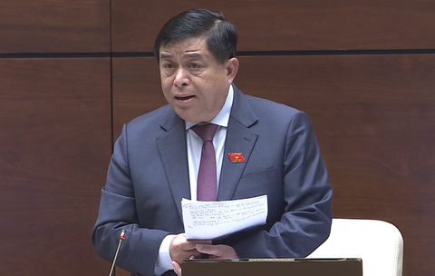 Bộ trưởng Nguyễn Chí Dũng: Bàn cách huy động tiền cho gói hỗ trợ - Ảnh 1. Bộ trưởng Nguyễn Chí Dũng: Bàn cách huy động tiền cho gói hỗ trợ - Ảnh 1.