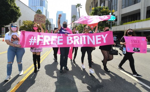 Britney Spears được tự do sau gần 14 năm nô lệ, nghệ sĩ Việt đồng loạt chúc mừng - Ảnh 3. Britney Spears được tự do sau gần 14 năm nô lệ, nghệ sĩ Việt đồng loạt chúc mừng - Ảnh 3.