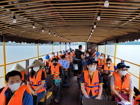 Lữ hành Saigontourist đưa đoàn khách đầu tiên đến Bến Tre - Ảnh 4. Lữ hành Saigontourist đưa đoàn khách đầu tiên đến Bến Tre - Ảnh 4.