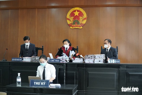Vụ kiện 2.100 tỉ: Chủ dự án Mũi Đèn Đỏ yêu cầu đổi chủ tọa phiên tòa - Ảnh 2. Vụ kiện 2.100 tỉ: Chủ dự án Mũi Đèn Đỏ yêu cầu đổi chủ tọa phiên tòa - Ảnh 2.