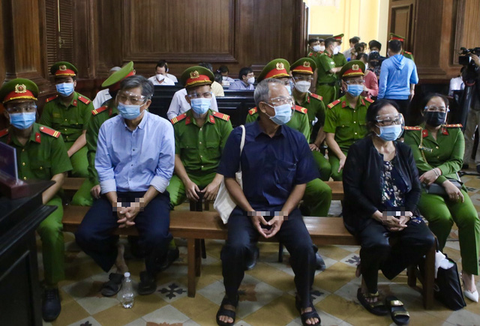Bà Dương Thị Bạch Diệp: Tôi không hiểu cáo trạng nói gì! - Ảnh 1. Bà Dương Thị Bạch Diệp: Tôi không hiểu cáo trạng nói gì! - Ảnh 1.