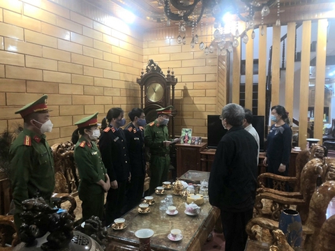 Chỉ đạo nhân viên thực hiện sai quy định, giám đốc trung tâm phát triển quỹ đất bị khởi tố - Ảnh 1. Chỉ đạo nhân viên thực hiện sai quy định, giám đốc trung tâm phát triển quỹ đất bị khởi tố - Ảnh 1.