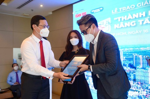 Trao giải TP.HCM nâng tầm quốc tế: Thành phố sẽ là một nơi đáng sống nếu không ai bị lãng quên - Ảnh 13. Trao giải TP.HCM nâng tầm quốc tế: Thành phố sẽ là một nơi đáng sống nếu không ai bị lãng quên - Ảnh 13.