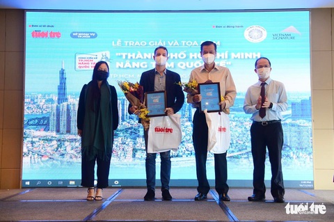Trao giải TP.HCM nâng tầm quốc tế: Thành phố sẽ là một nơi đáng sống nếu không ai bị lãng quên - Ảnh 15. Trao giải TP.HCM nâng tầm quốc tế: Thành phố sẽ là một nơi đáng sống nếu không ai bị lãng quên - Ảnh 15.
