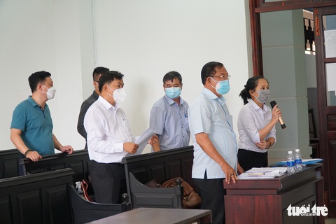 Bác đề nghị đổi thẩm phán, tòa tạm dừng để đại diện chủ dự án Mũi Đèn Đỏ test COVID-19 - Ảnh 2. Bác đề nghị đổi thẩm phán, tòa tạm dừng để đại diện chủ dự án Mũi Đèn Đỏ test COVID-19 - Ảnh 2.
