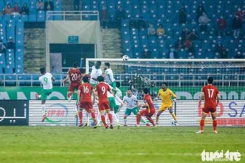 Việt Nam - Saudi Arabia 0-1: Nỗ lực đến giây cuối cùng - Ảnh 11. Việt Nam - Saudi Arabia 0-1: Nỗ lực đến giây cuối cùng - Ảnh 11.